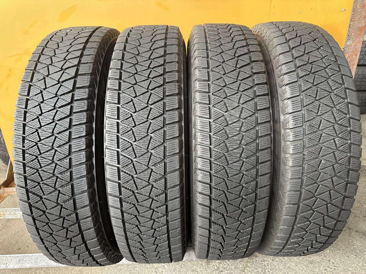 【6949】★【送料無料】★175/80R16 4本セット冬タイヤバリ山 ブリヂストン ブリザック DM-V2[2015年】拍卖