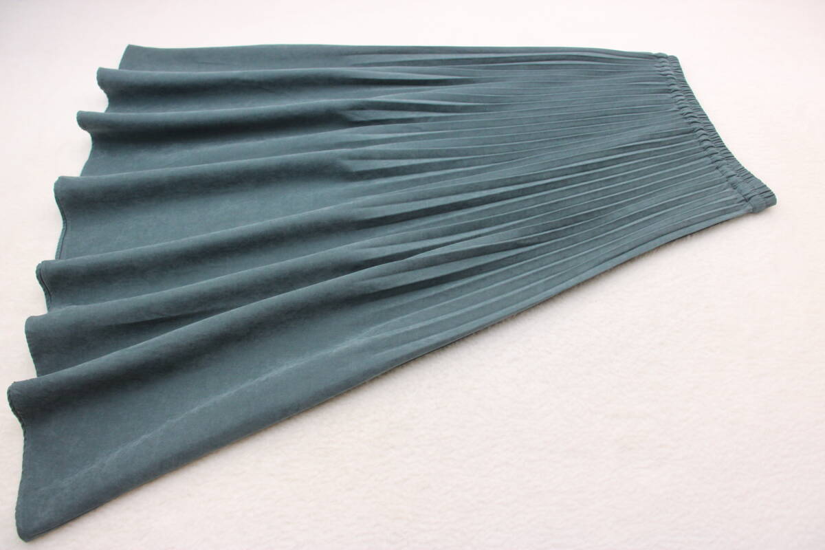 6440 新品 ウエストゴムスウェードライク消しプリーツスカート グリーンM 定価¥11,000税込み拍卖