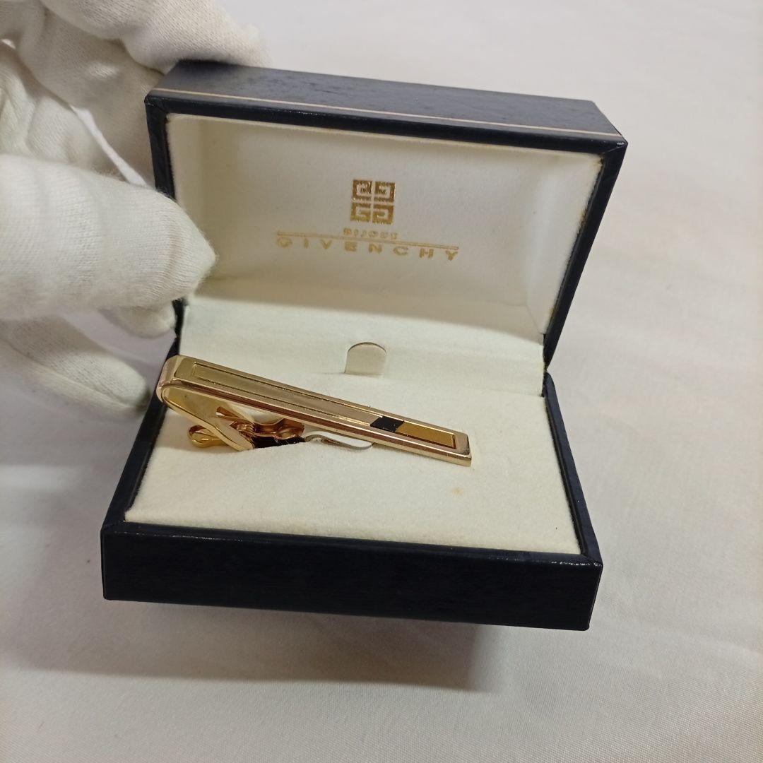 GIVENCHY ジバンシー ゴールド ネクタイピン メンズブランド 箱付き 正規品 送料無料 正規品 鑑定済み 人気ブランド 限定セール拍卖