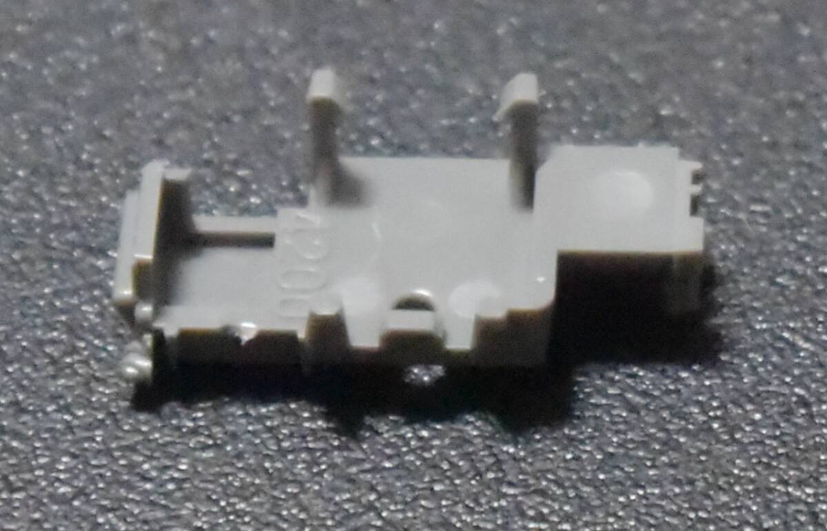 KATO ASSYパーツ 品番不明 車端部床下機器(トイレタンク)バラ売り1個単位 拍卖