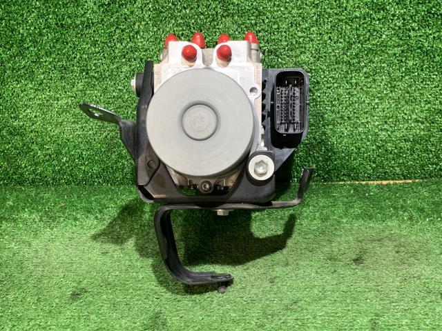 クラウンマジェスタ DBA-UZS207 ABSアクチュエーター 44050-30570拍卖