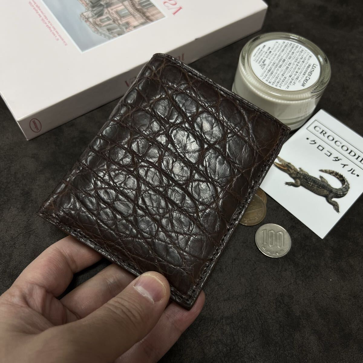 レア 艶あり 一枚革 ワニ革 ブラウン 本革 クロコダイル ハンドメイド 二つ折り財布 ミニ財布 コンパクト 男女兼用拍卖