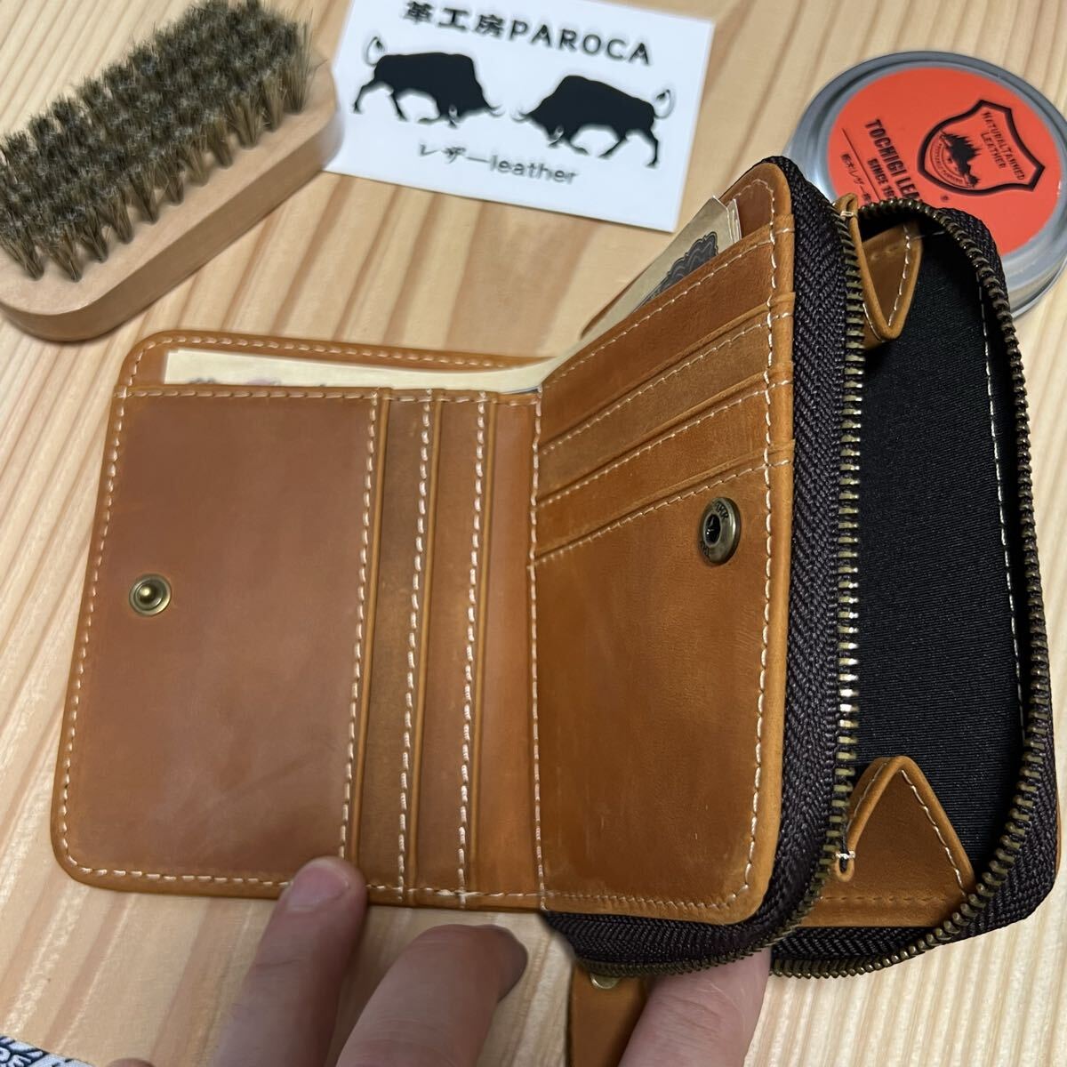 ブラウン イタリアンレザー「オイルドヌバック」牛ヌメ革/本革 コンパクト 小銭入れあり ミニ財布 手縫い仕上げ財布 ハンドメイド拍卖