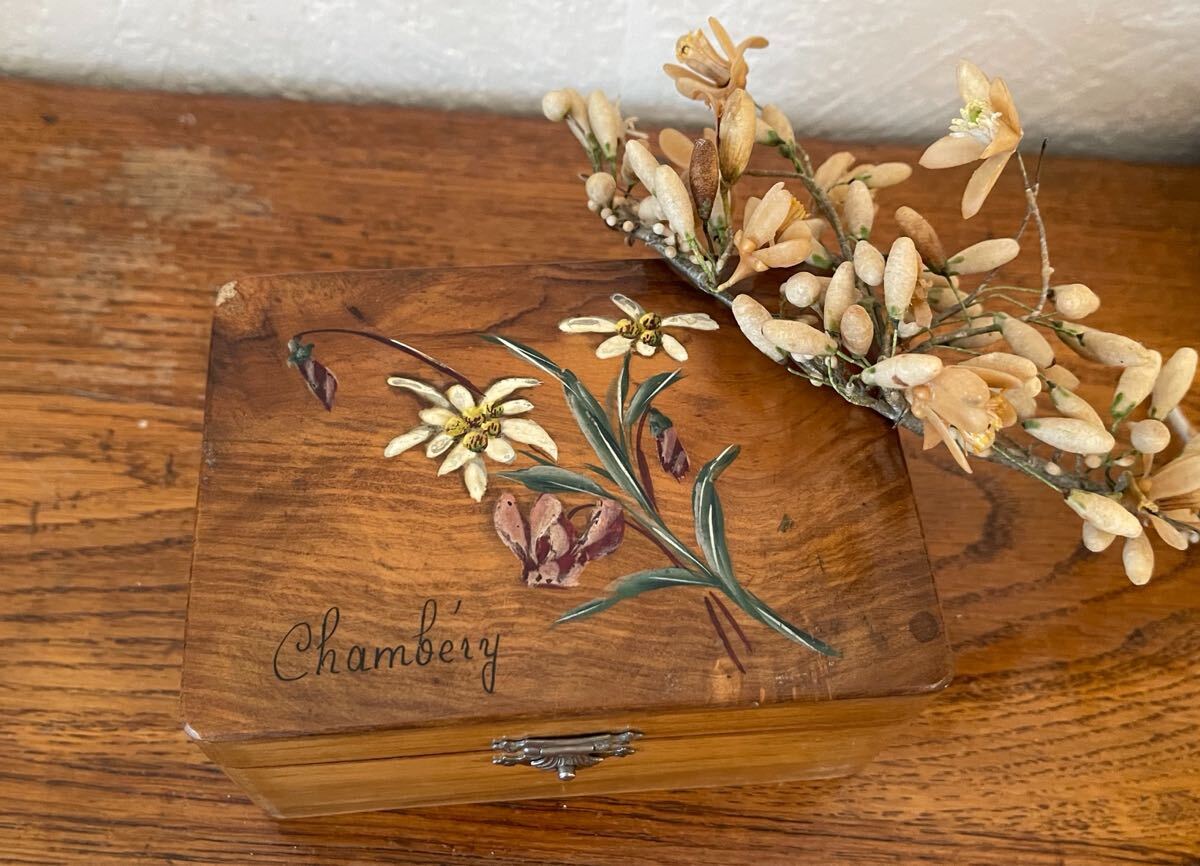 フランス アンティーク モシュリンヌ シャンベリーのお土産 スミレ ジュエリーボックス 木製 小物入れ拍卖