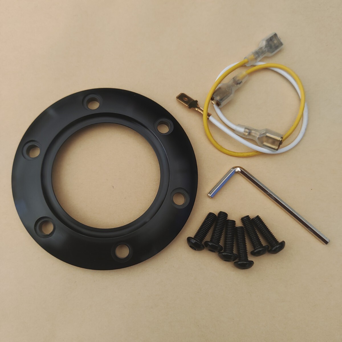 ホーンボタン リング カバー アルミ製 未使用品 配線 ボルト付属拍卖