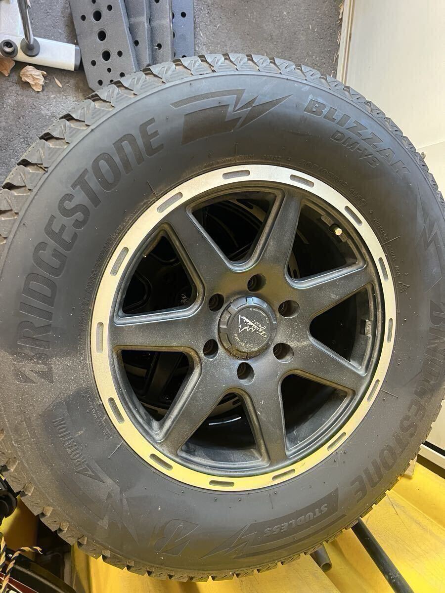 ブリヂストン ブリザック DM-V3 スタッドレスタイヤ 265/65R17 4本PCD139.7ホイール付き ランドクルーザー プラドなどに拍卖