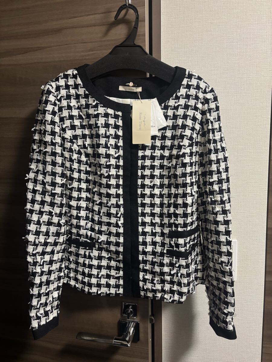 新品未使用 ローズティアラ 大きい 42サイズ お袖折り返し可能Rose Tiara 上品 すてきジャケット 即決あり拍卖