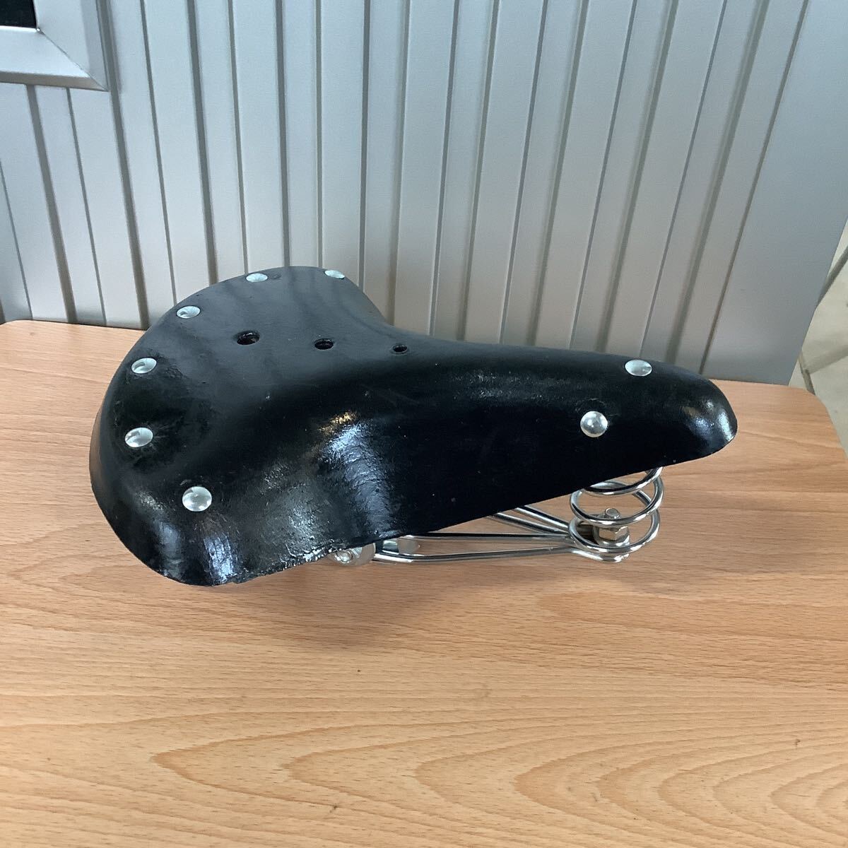 未使用新品 ビンテージサドル 革サドル カラー:ブラック 自転車用 送料無料拍卖