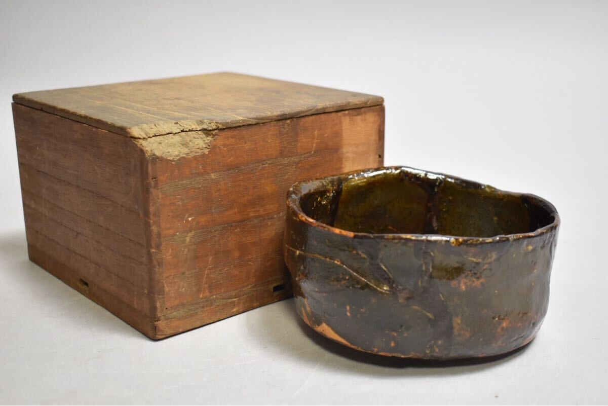 【英】A1187 時代 黒織部茶碗 日本美術 美濃焼 織部 茶道具 抹茶碗 骨董品 美術品 古美術 時代品 tr拍卖