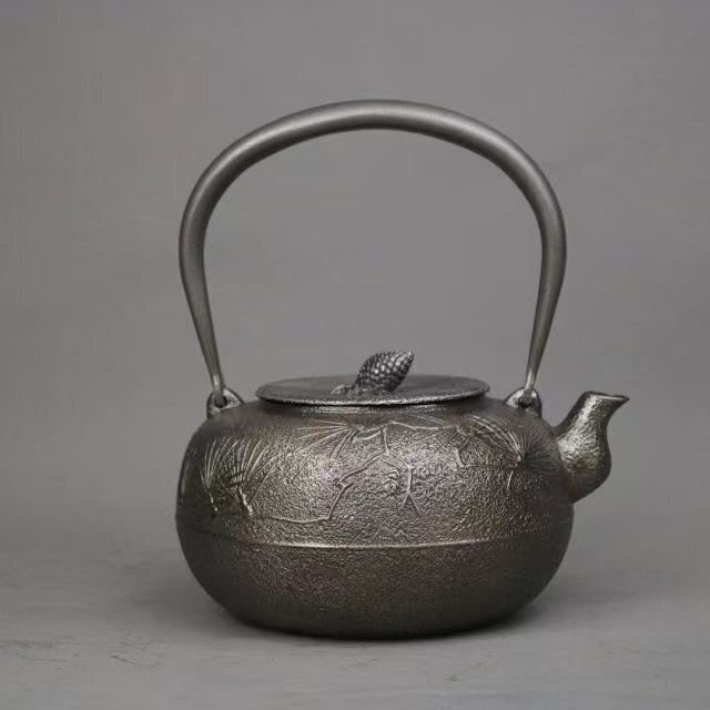 ★新品★南部鉄器 鉄製の壷 コーティングなし 手作り鉄 やかんを沸かす お茶の道具★ 提梁壺 1300ML拍卖