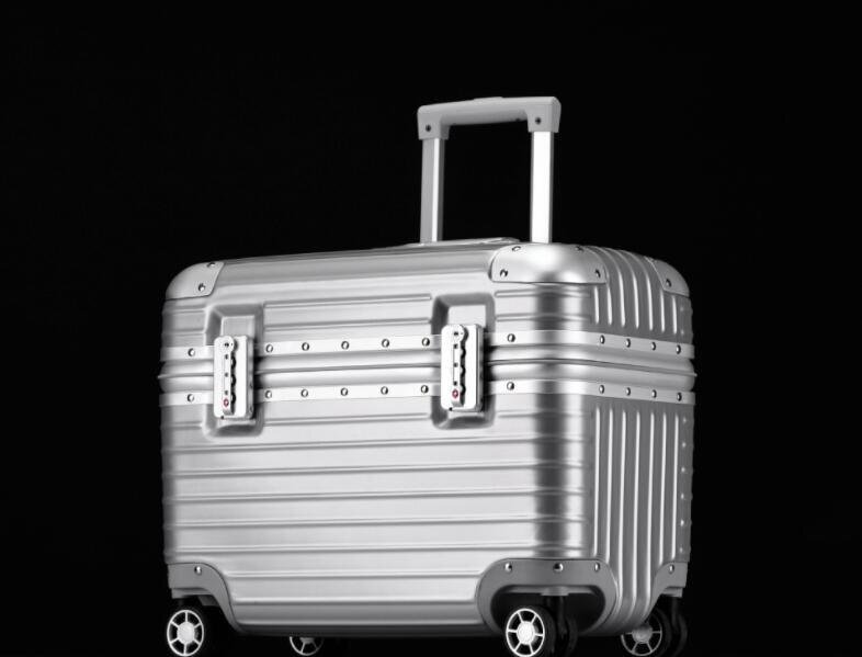 大好評★スーツケース★キャリーバッグ★シルバー★アルミマグネシウム合金★TSAロック搭載ビジネストラベルバッグ軽量防水★18寸拍卖