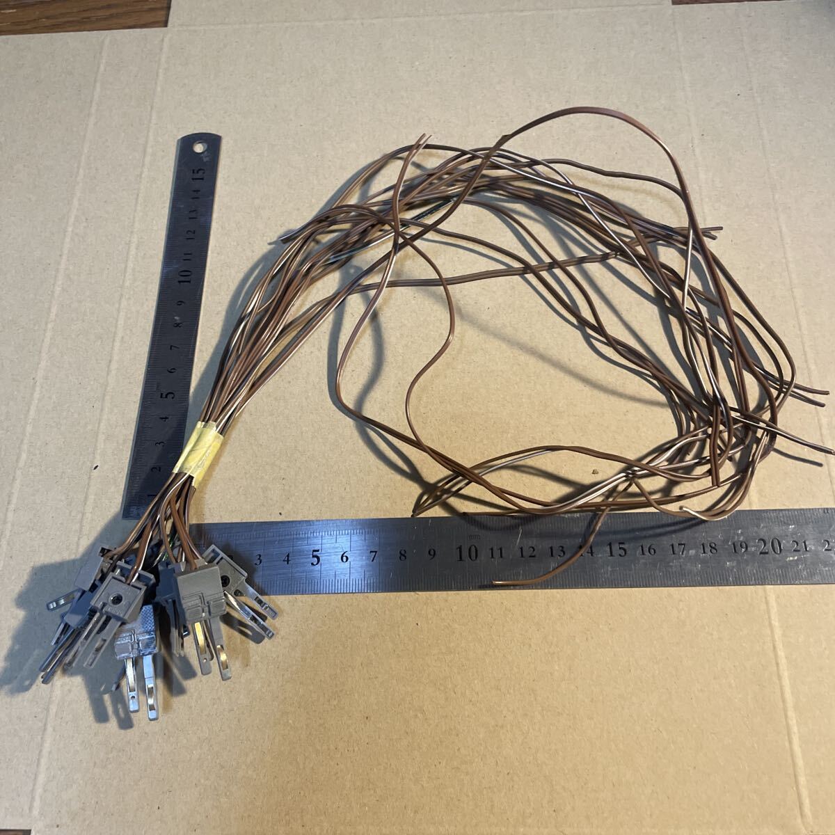 TOMIX DCフィーダー線路コネクター部分無し 加工品 ジャンク品 汚れキズあり11本 コード長さは、約25センチから60センチ前後(※R)拍卖