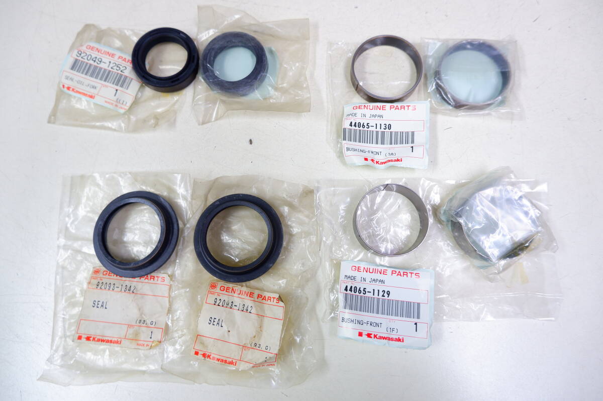 カワサキ純正未使用品フォークシールセット KX80 KX125 51029-219拍卖