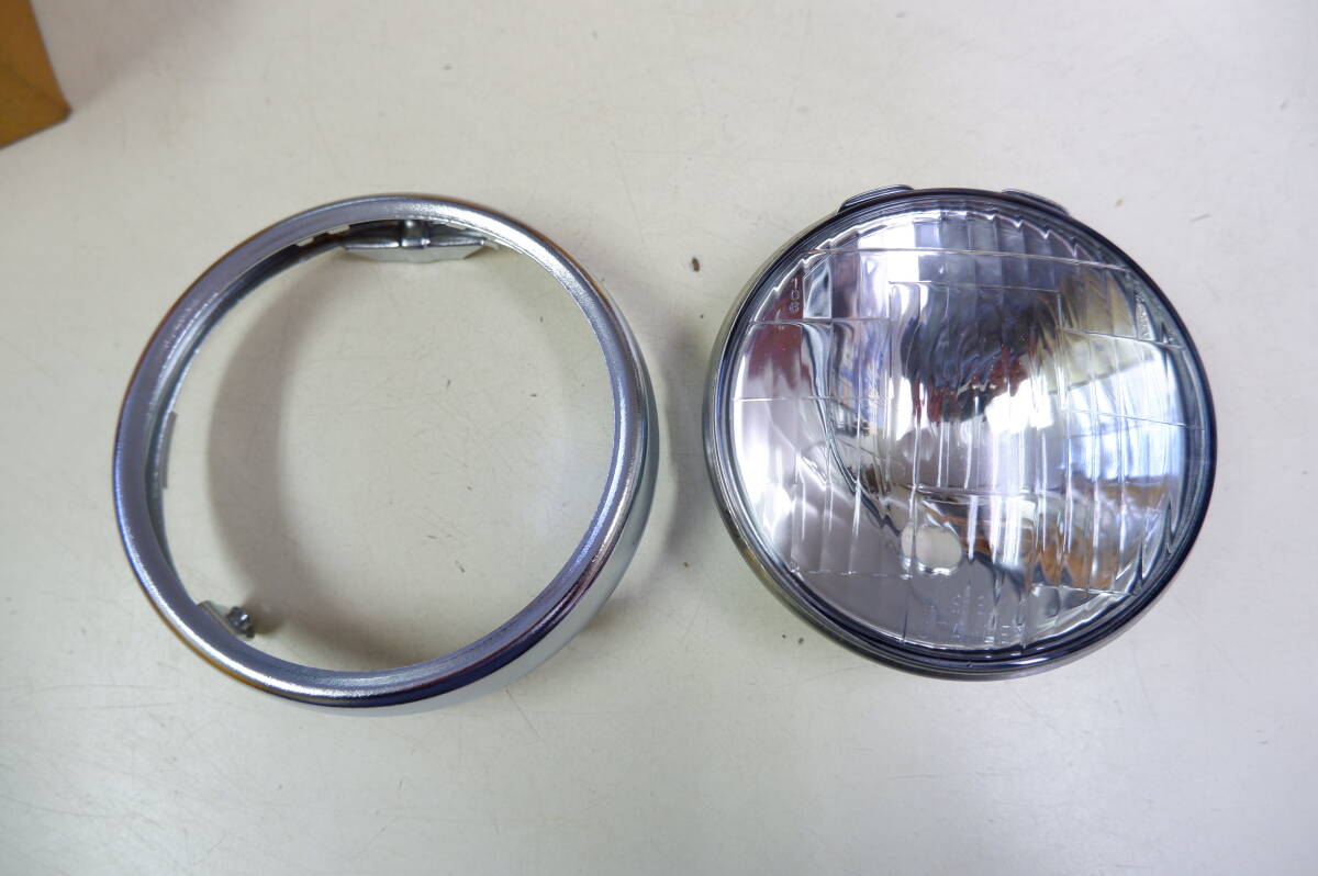 ホンダ プレスカブの純正ポジション用ライトのレンズとリム 51029-294拍卖