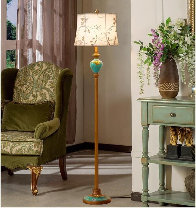 フロアライト スタンドライト 寝室 リビング 書斎 北欧風 照明器具 シンプル 足踏みスイッチ有り インテリア拍卖