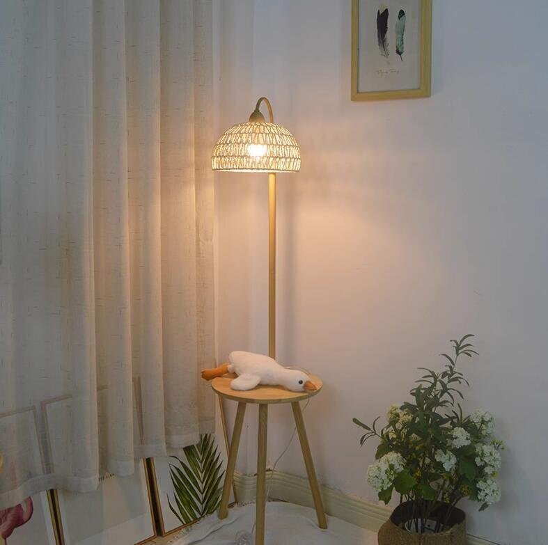 フロアライト スタンドライト テーブル付き 寝室 リビング LED照明器具 藤編み シンプル インテリア拍卖