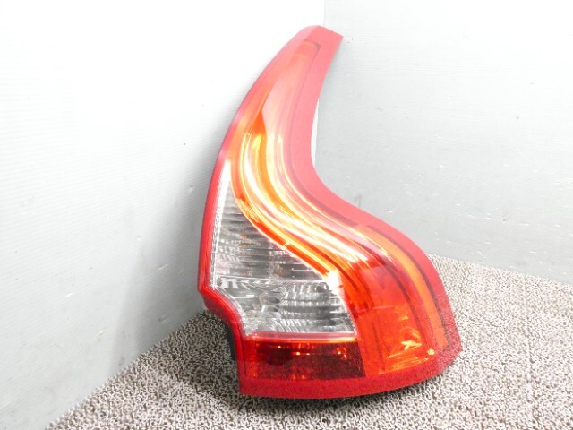 9314 ボルボ XC60 DB4204TXC テールランプ右 テールライト右拍卖