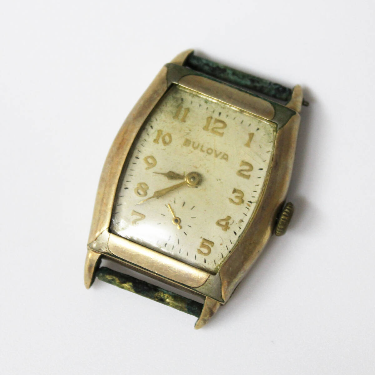 W251126-01 BULOVA ブローバ 10K RGP メンズ腕時計 手巻き スモセコ ジャンク 文字盤ゴールド トノー型拍卖