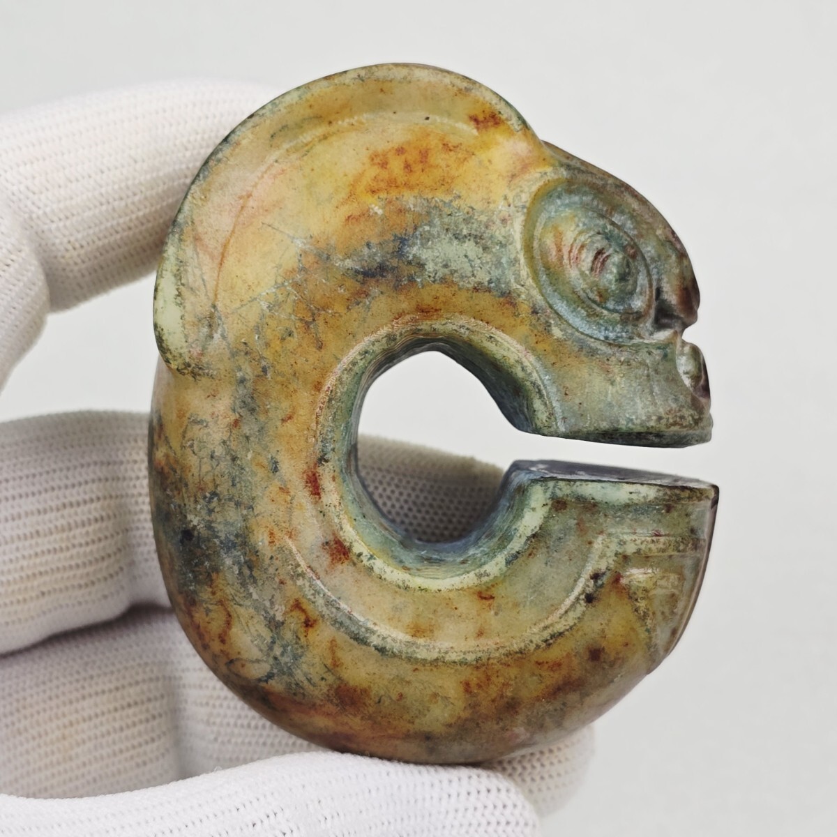 希少 和田玉 青銅錆沁 猪龍玉飾り 祭祀器 根付 置物 玉礼器 激安 重厚拍卖