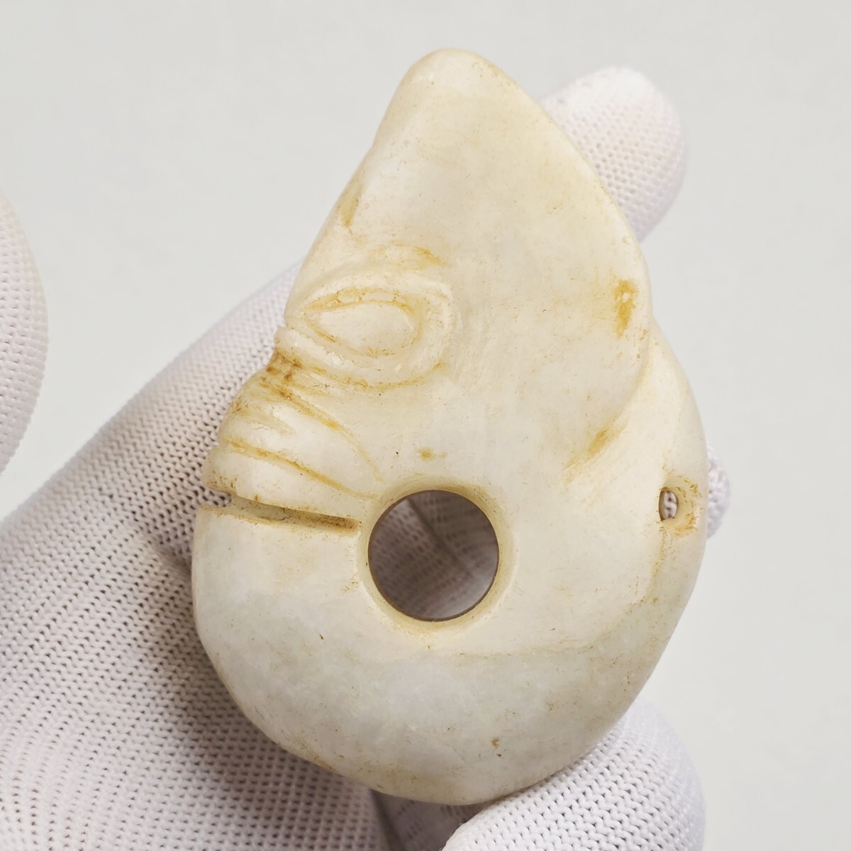古石器 上質白玉 手彫 紅山文化 玉豚龍 根付 祭礼器 美品拍卖