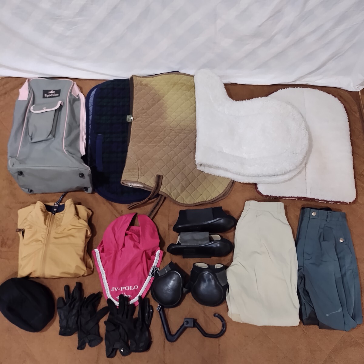 馬具 馬術用品 セット まとめ ジャケット プロテクター キュロット ブーツバッグ サドルパッド 手袋 ESKADRON HAPPY HORSE HV POLO 拍卖