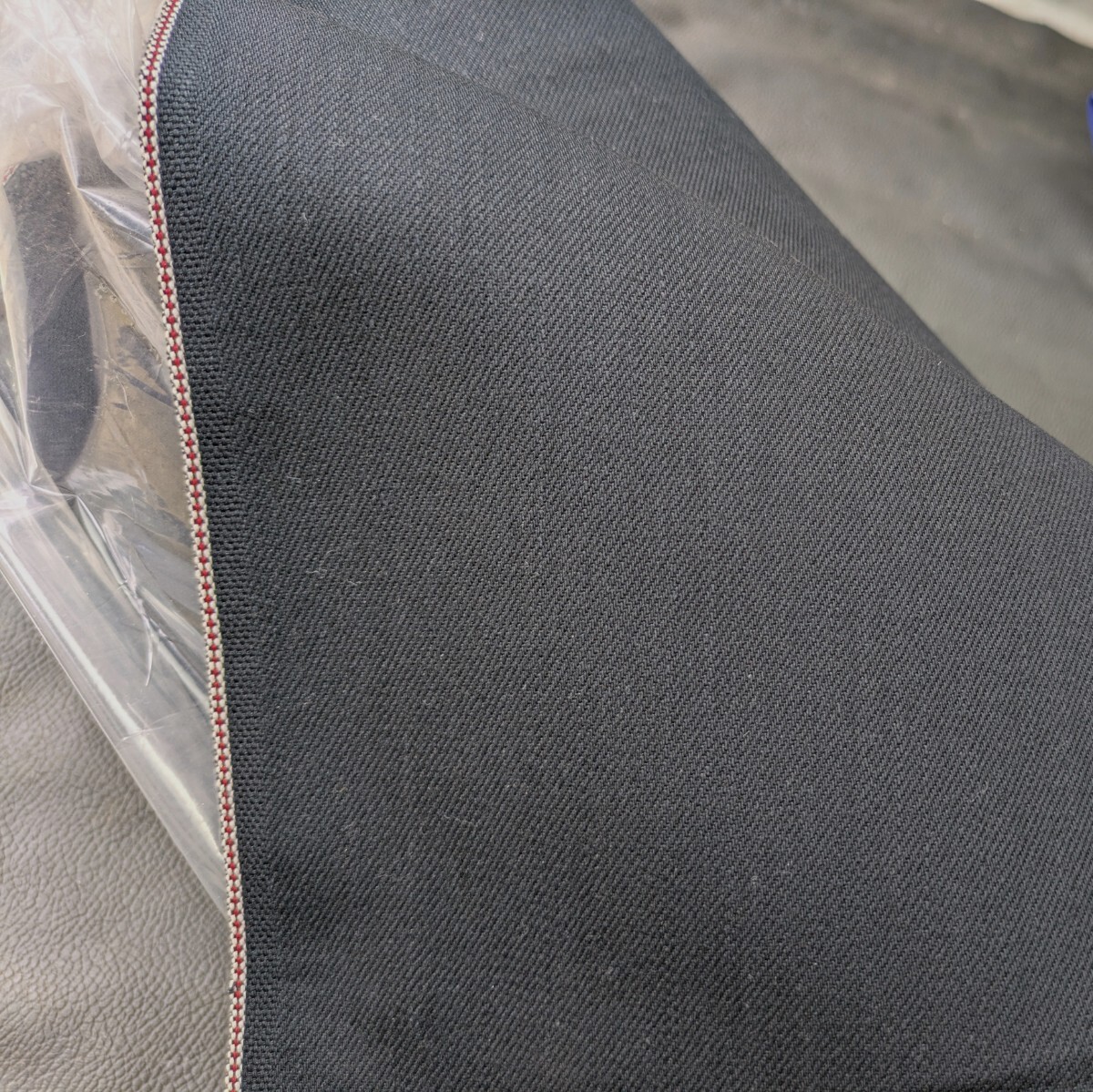 1点のみ 訳あり 産地 岡山県 井原デニム コットン100% 両面ブラック セルヴィッチデニム 81cm幅 10oz 3.2mカット 生地 日本製 国産 5SSR拍卖