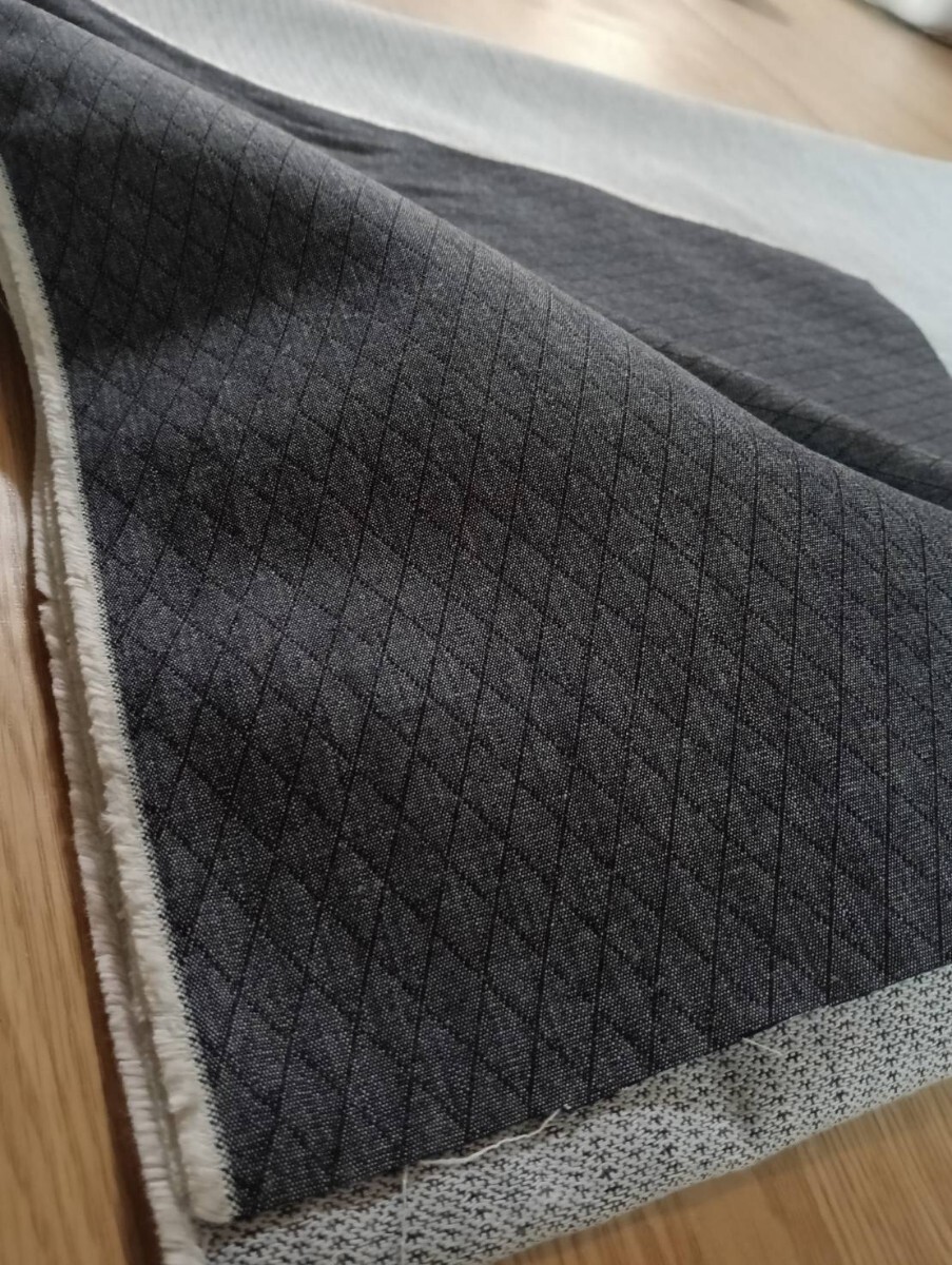 産地 岡山県 倉敷 児島 コットン100% キルティング風インディゴデニム142cm幅 9.6oz 2mカット 生地 日本製 国産 井原 拍卖