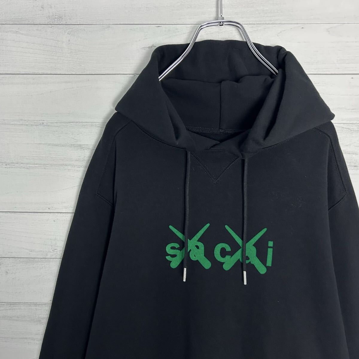 極美品 Sacai×KAWS サカイ カウズ コラボ フロッキーロゴ プルパーカー スウェット 長袖 サイズ3 L相当 ブラック 黒 トップス メンズ拍卖