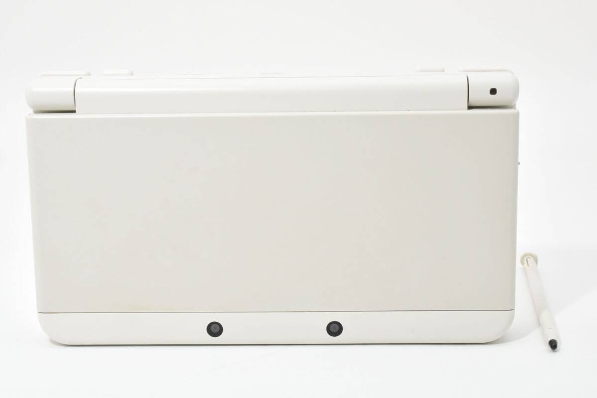 【美品・完動品】New ニンテンドー3DS ホワイト きせかえプレートで着せ替え自由!コンパクトで持ち運びにも便利 動作OK 初期化済 Nintendo拍卖