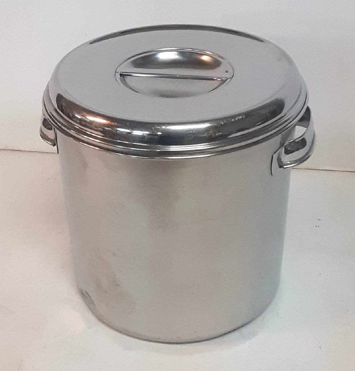 ステンレスポット キッチンポット ステンレス寸胴鍋 フタ・取っ手付 AG 26cm W31 x D27 x H26cm 102137☆拍卖