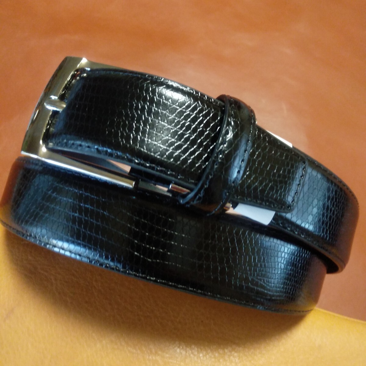 お薦め格安品(トカゲ型押しタイプ)新品牛革35㎜紳士メンズビジネスベルト(両面本革加工)拍卖