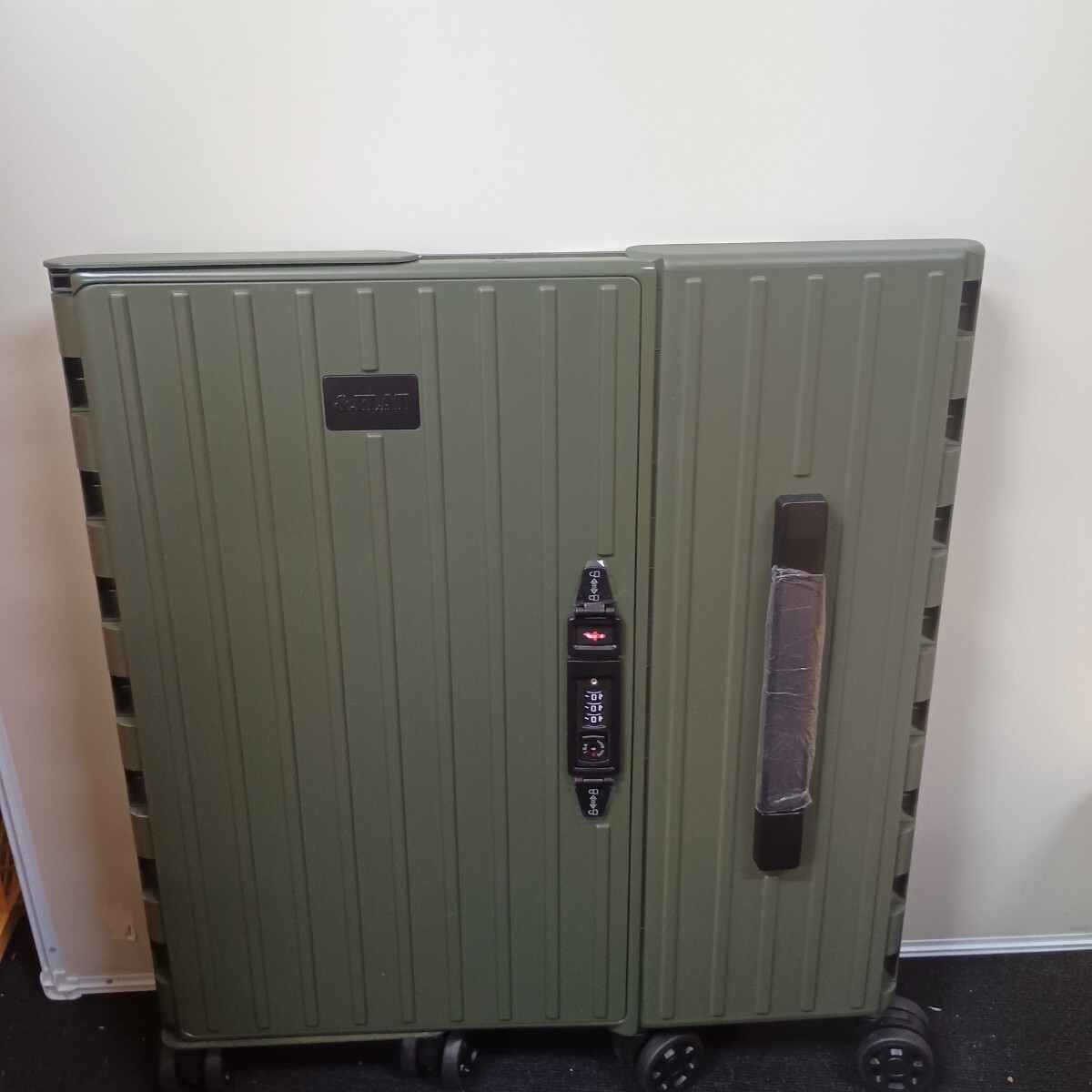 &FLAT アンドフラット 最薄 折りたたみキャリーケース カーキ拍卖