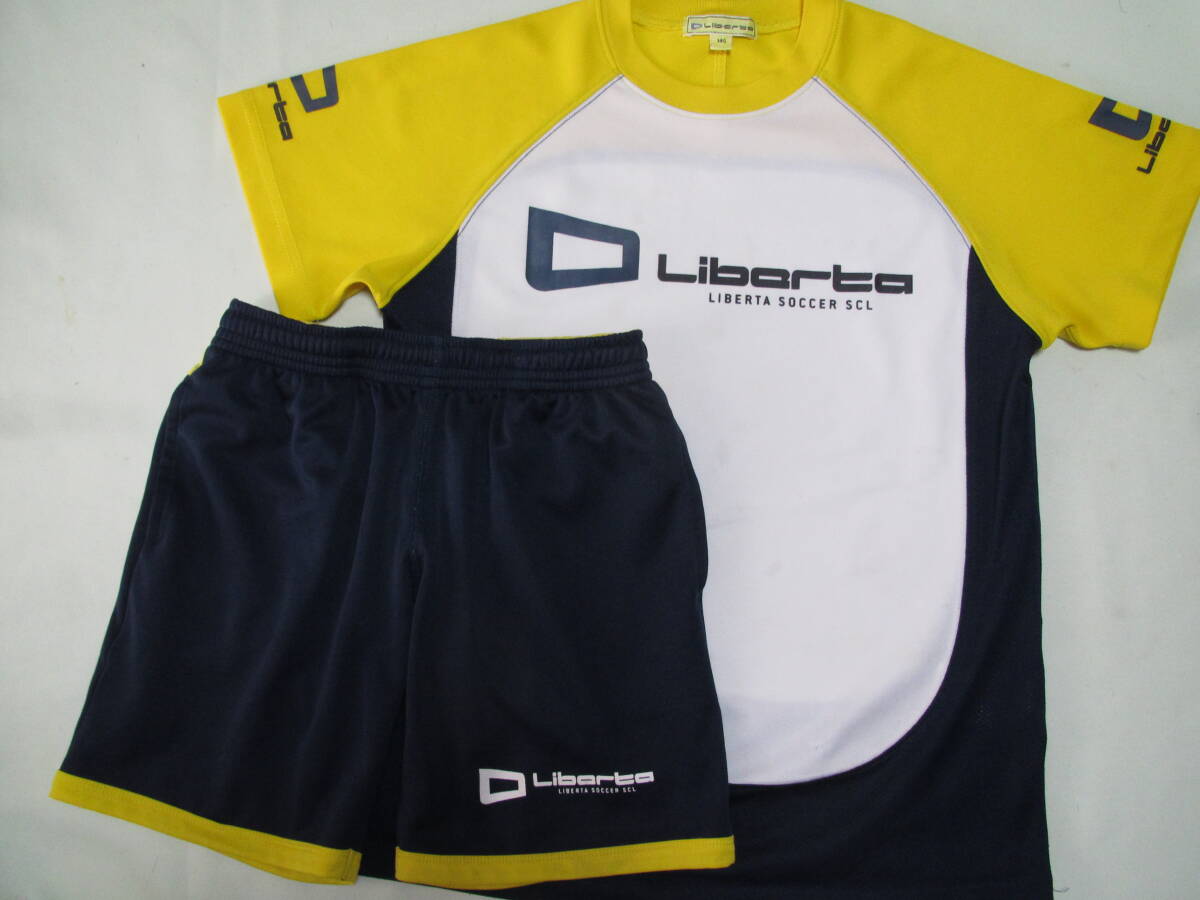 H 2022年購入品 最新モデル 中古 Liberta 140 145cm リベルタ サッカースクール 半袖 ユニフォーム 半袖シャツ ハーフパンツ 上下セット拍卖