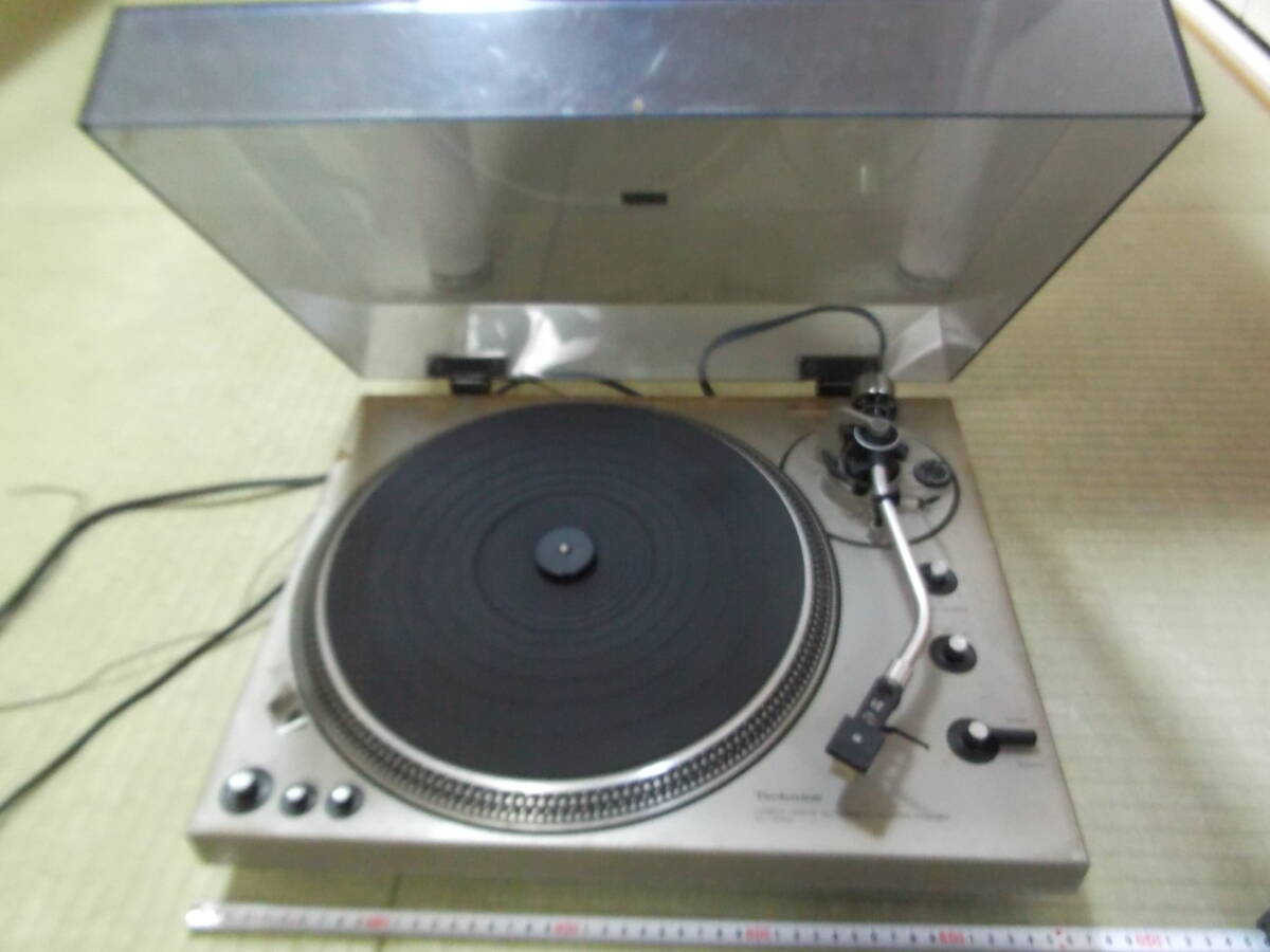 Technicsターンテーブル SL-1600 古いものです。回りました。お引き取り大歓迎です。 (京都市伏見区に有ります)拍卖