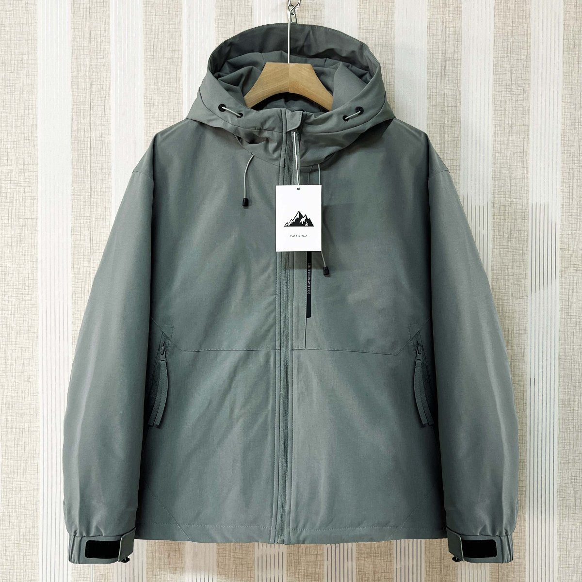 中綿ジャケット イタリア製造 中綿入り 保温 ソフト 防風 ジップポケット カジュアル マウンテンパーカー アウター ブルゾン 秋冬 SIZE:XL拍卖