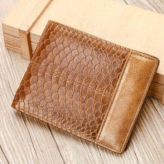 【新作未使用】本革超薄軽量2つ折り財布|防磁・防盗刷・大容量 本革プレミアム2つ折り財布 ブラウンエンボス hw1267拍卖