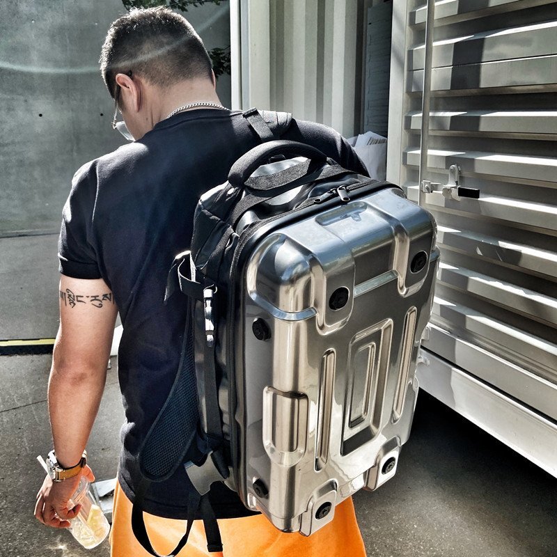 ショルダーバッグ 旅行用 パソコンバッグ オートバイのバックパック 防水 ins風 軽量 ハードシェルバックパック騎士ノート グレー hw1114拍卖