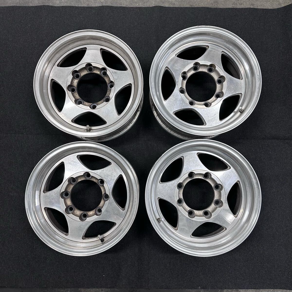 サバーバン2500 ダッジ F150 F250 8穴 16インチアルミホイール ビックブロック拍卖