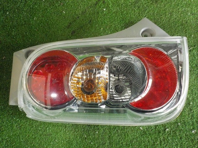 ダイハツ ミラココア L675S 純正 左 テール テールランプ テールライト TOKAIDENSO 20515【C-025】拍卖