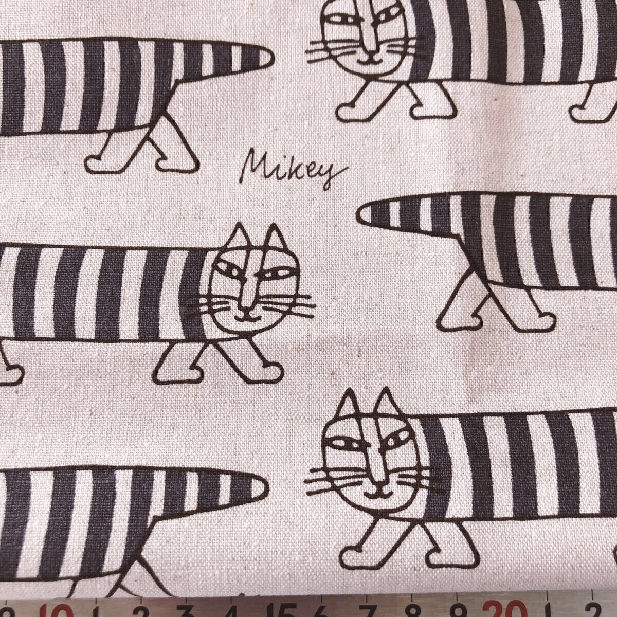 リサラーソン 生地 ハギレ マイキー カットクロス 108×50 50cm 入園入学 綿麻 キャンパス 猫拍卖