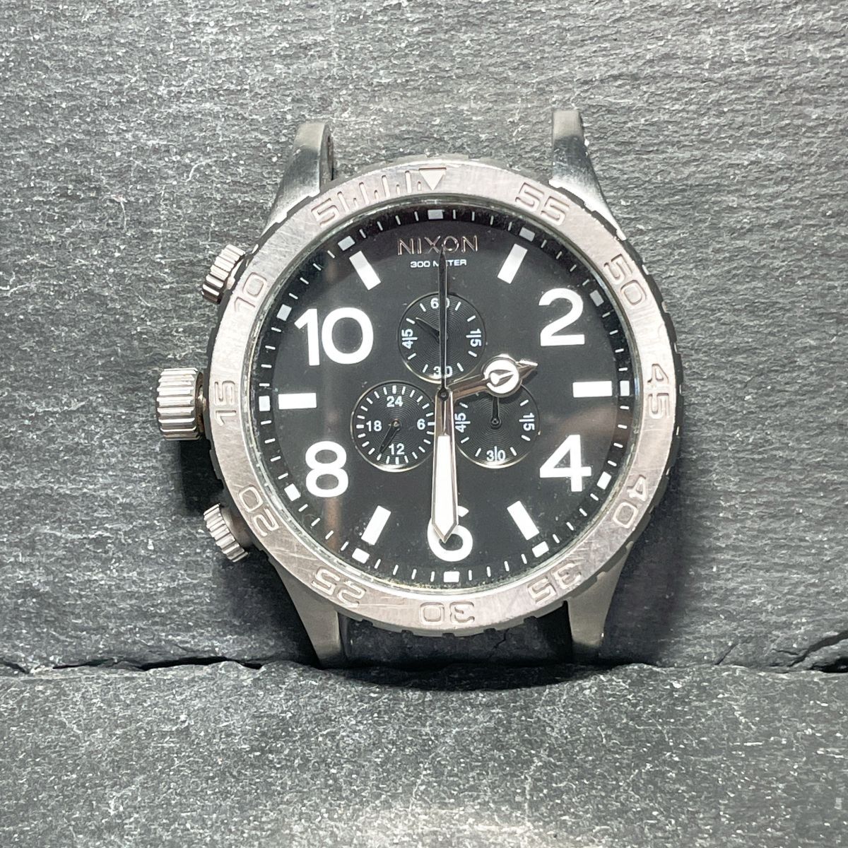 NIXON ニクソン THE 51-30 腕時計 アナログ クオーツ クロノグラフ カレンダー ブラック文字盤 ラウンド 新品電池交換済み 動作確認済み拍卖