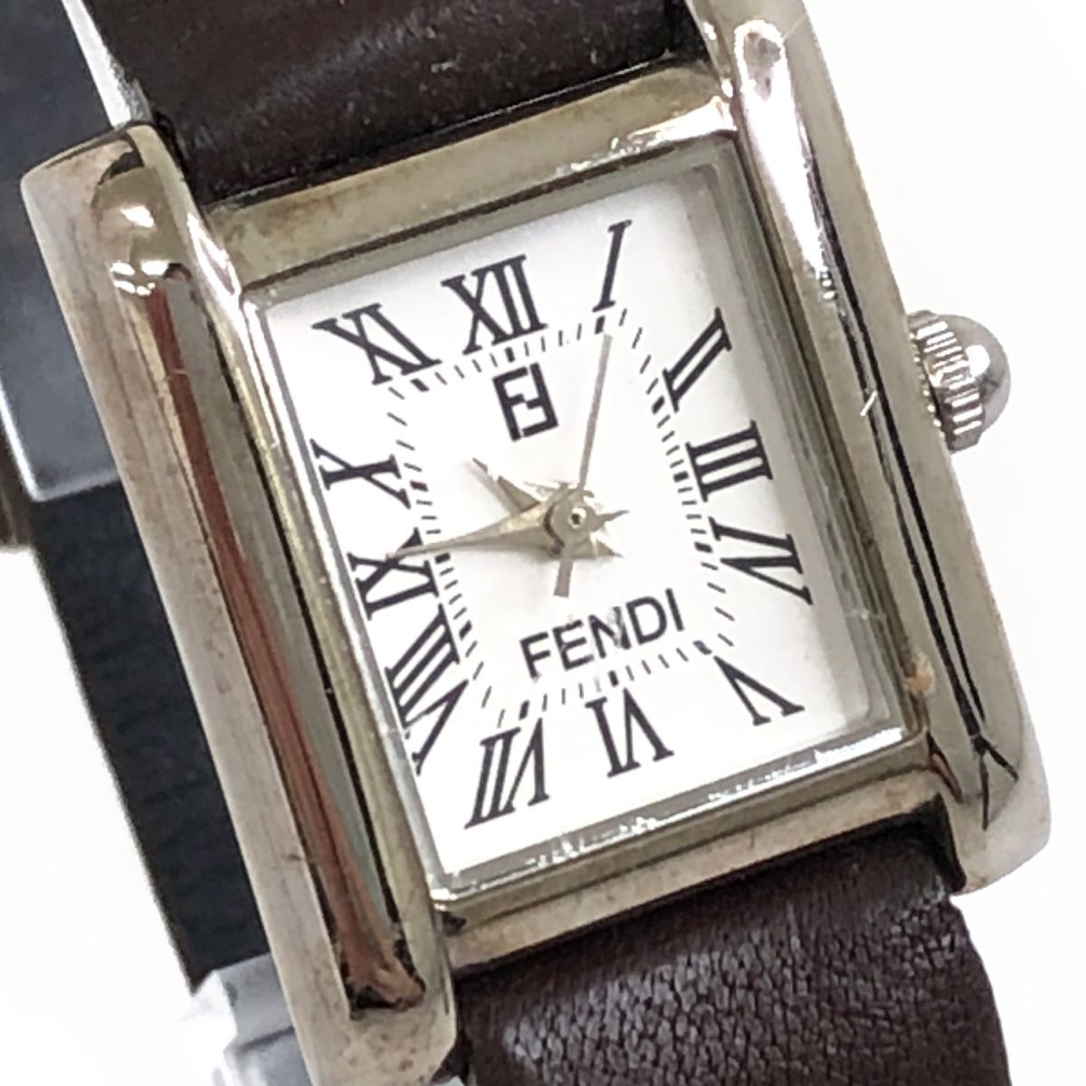 FENDI フェンディ 腕時計 1D/2577 クオーツ スクエア シルバー ホワイト アナログ シンプル コレクション 電池交換済み 動作確認済み拍卖