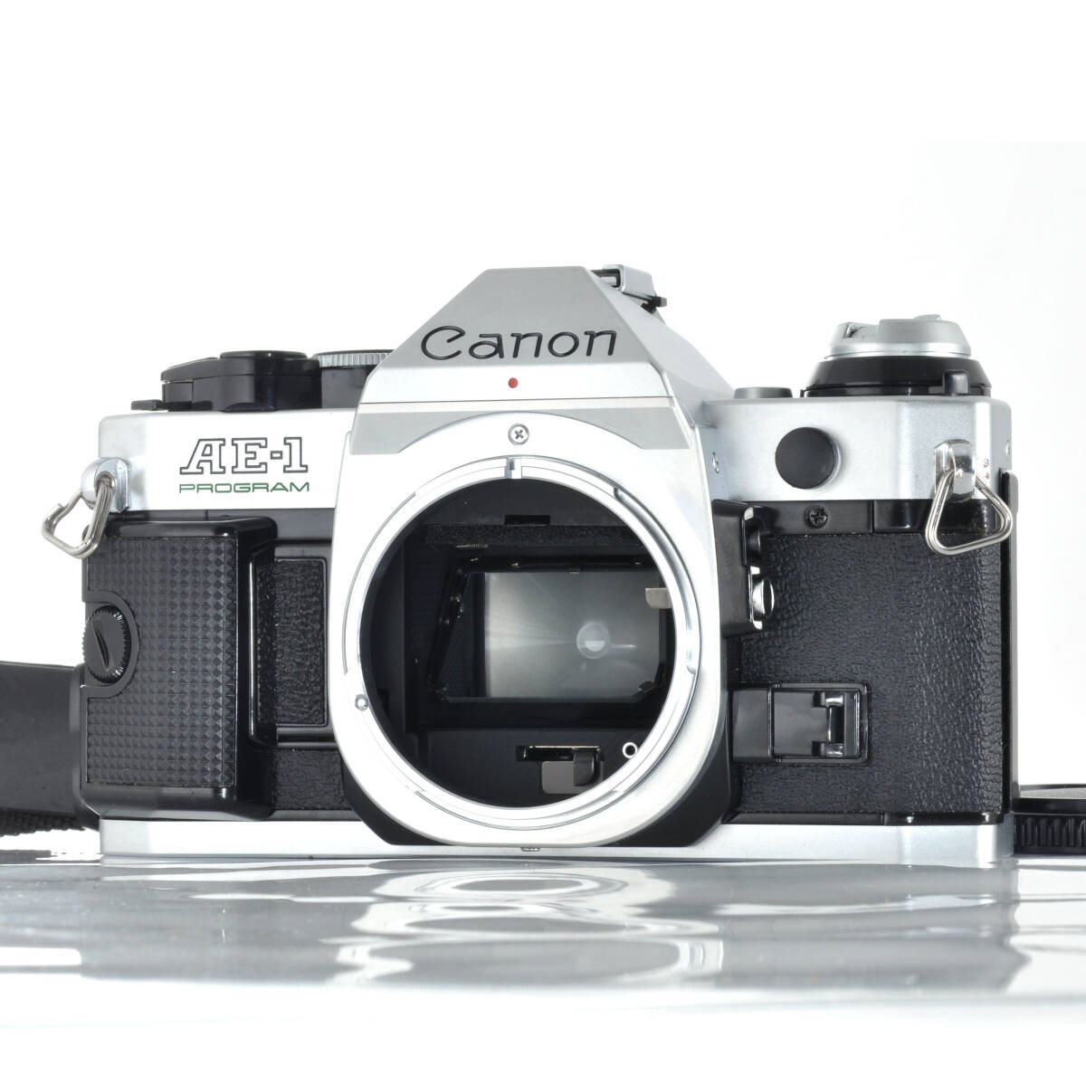 美品3%下げて出品中~【キヤノン】Canon AE-1 Program フィルム一眼レフカメラ 動作良好 #M537拍卖