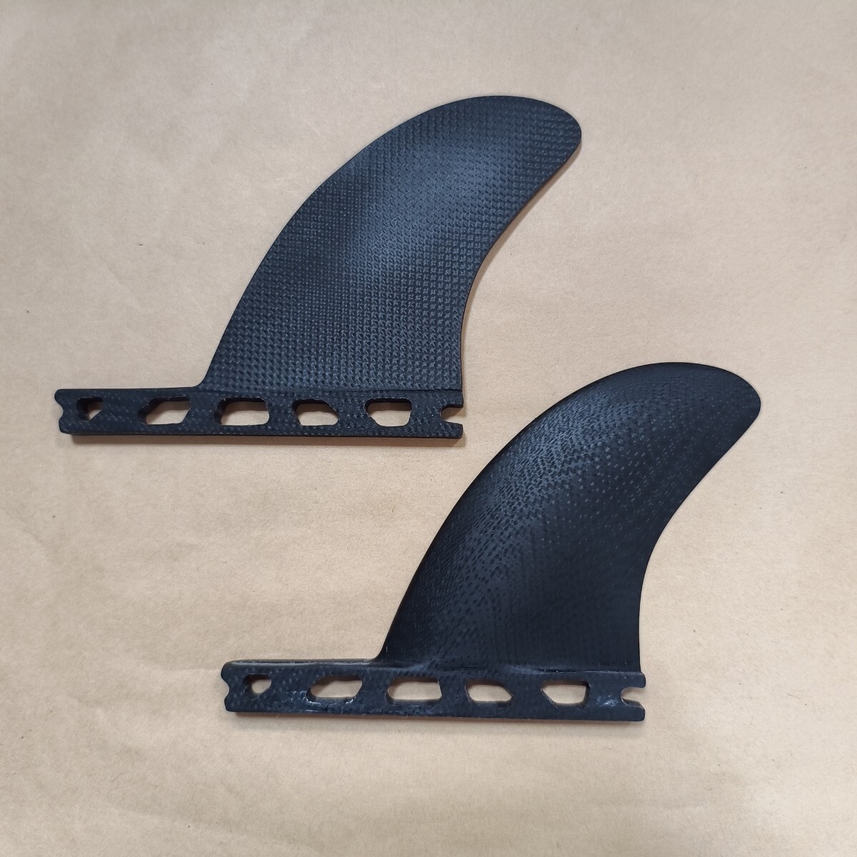 TWINZER カナードフィン フューチャーフィン対応 ボックスの高さ浅め ファイバーグラス製 ノーブランド スタビライザー リアフィン拍卖