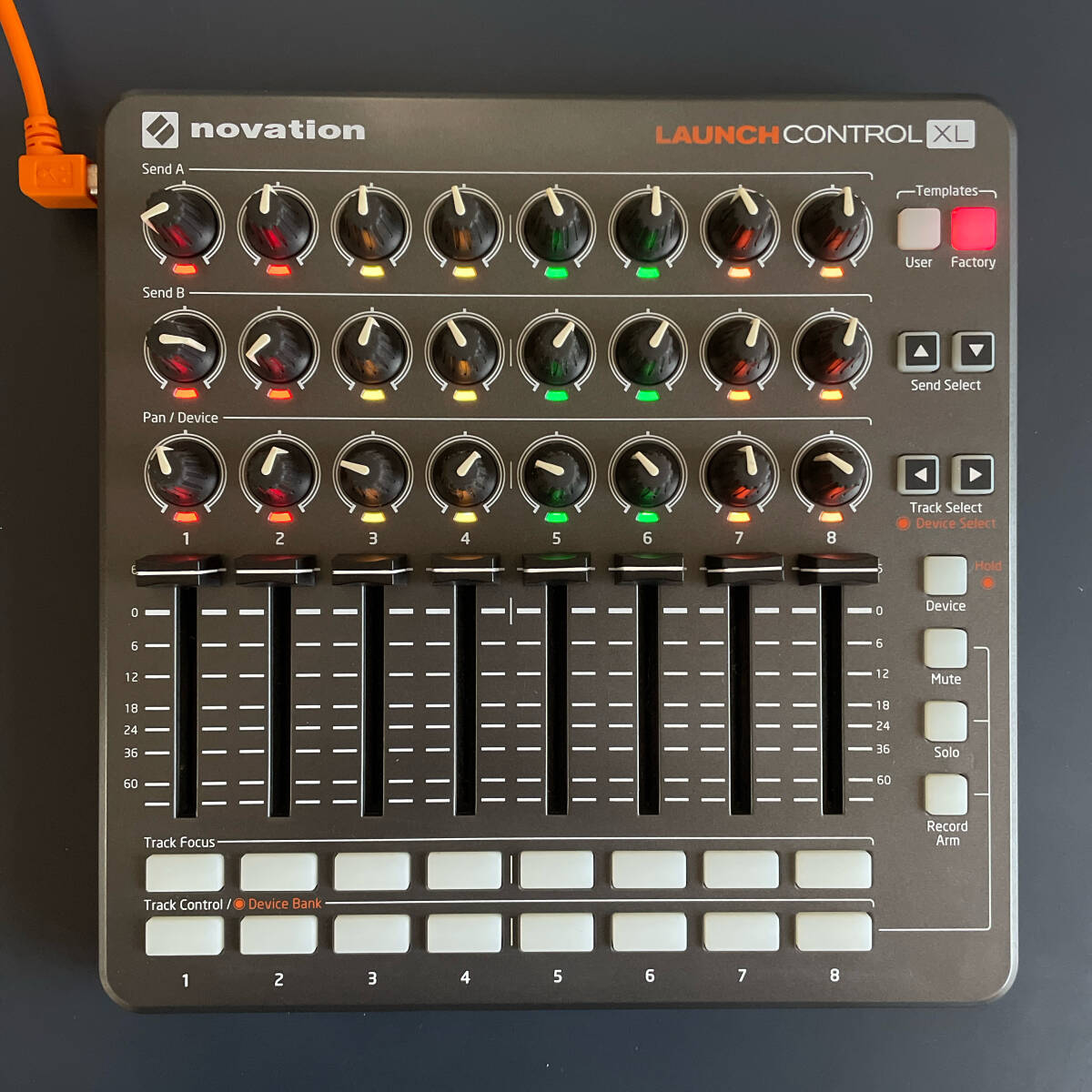 NOVATION(ノベーション ) Launch Control XL MIDIコントローラー Ableton Push拍卖