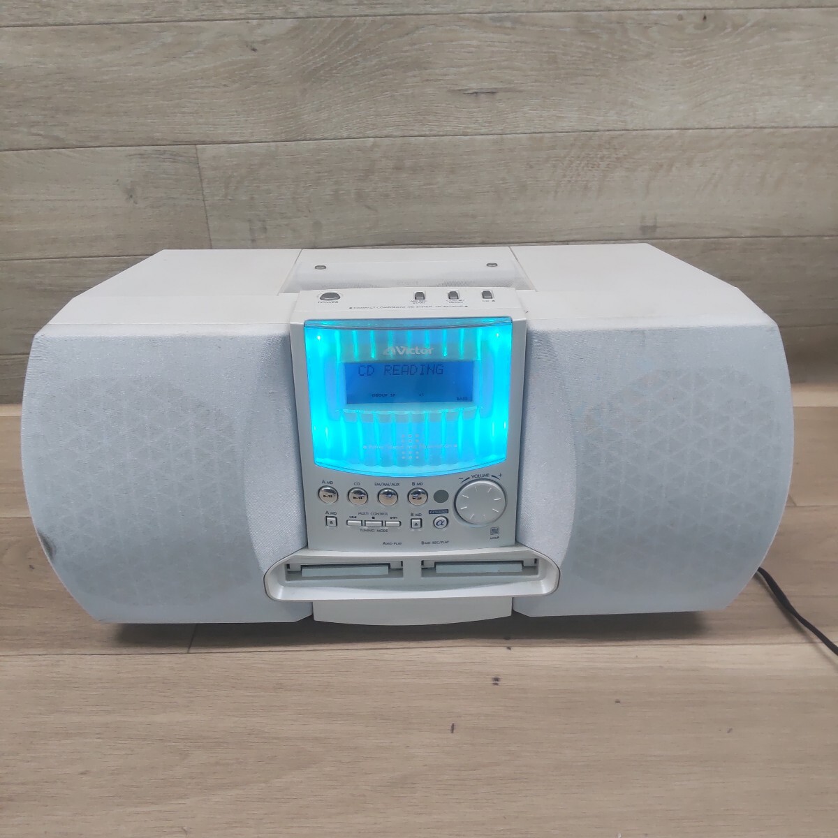 LMS-20251114-1136 Victor ビクター ミニコンポ NS-X77 CD MD ラジオ システムコンポ 2003年製 ホワイト 通電確認済み 音楽 現状品拍卖