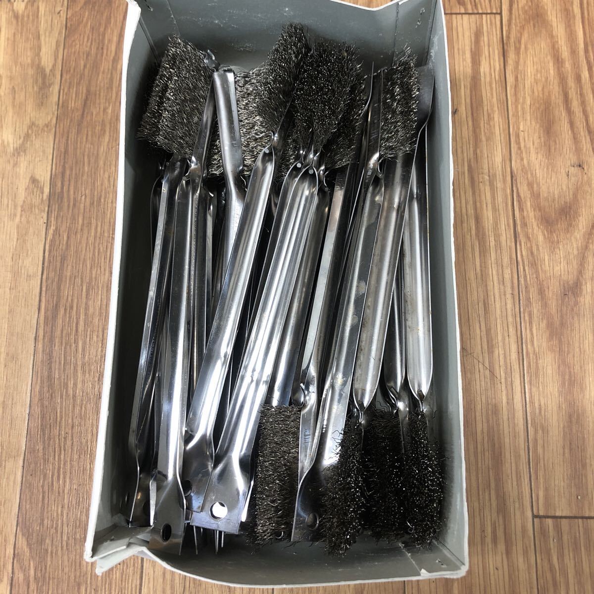 ASD-20251114-1293 オールステン ワイヤーブラシ 金柄ブラシ ステンレス 工業用品 32点セット拍卖