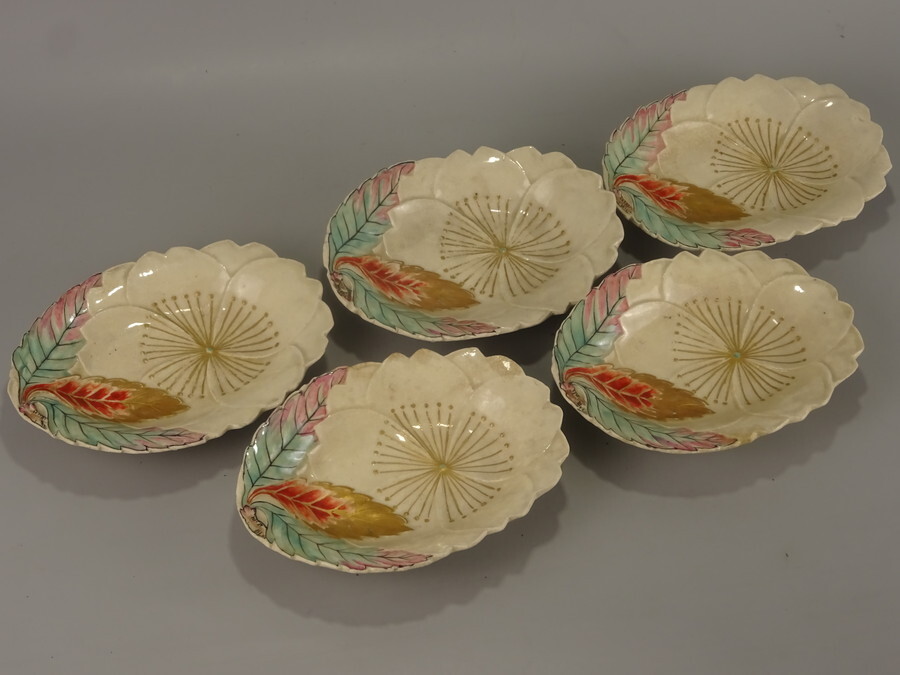 時代物 薩摩焼 色絵 金彩 桜形 皿 5客 桜文 銘々皿 【京薩摩 本薩摩 向付 取皿 料理屋 料亭 茶懐石】 r7 1110 11拍卖