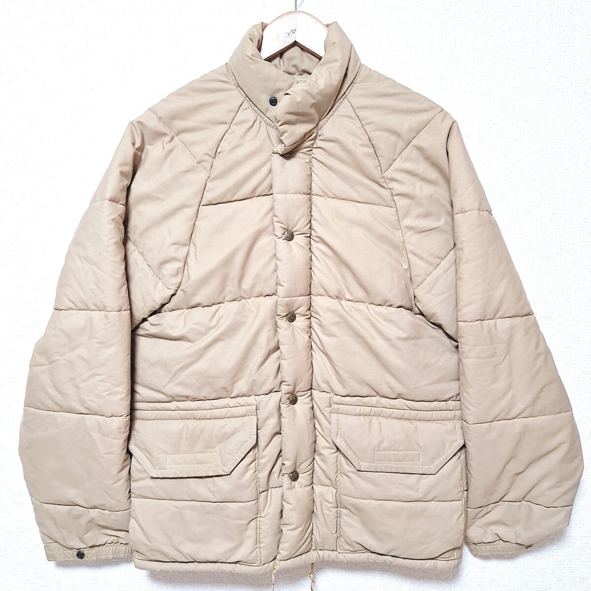 W964【Columbia】コロンビア 中綿 ジャケット アウター フラップボタン 防寒 シンプル 無地 カジュアル ベージュ メンズ S/ee拍卖