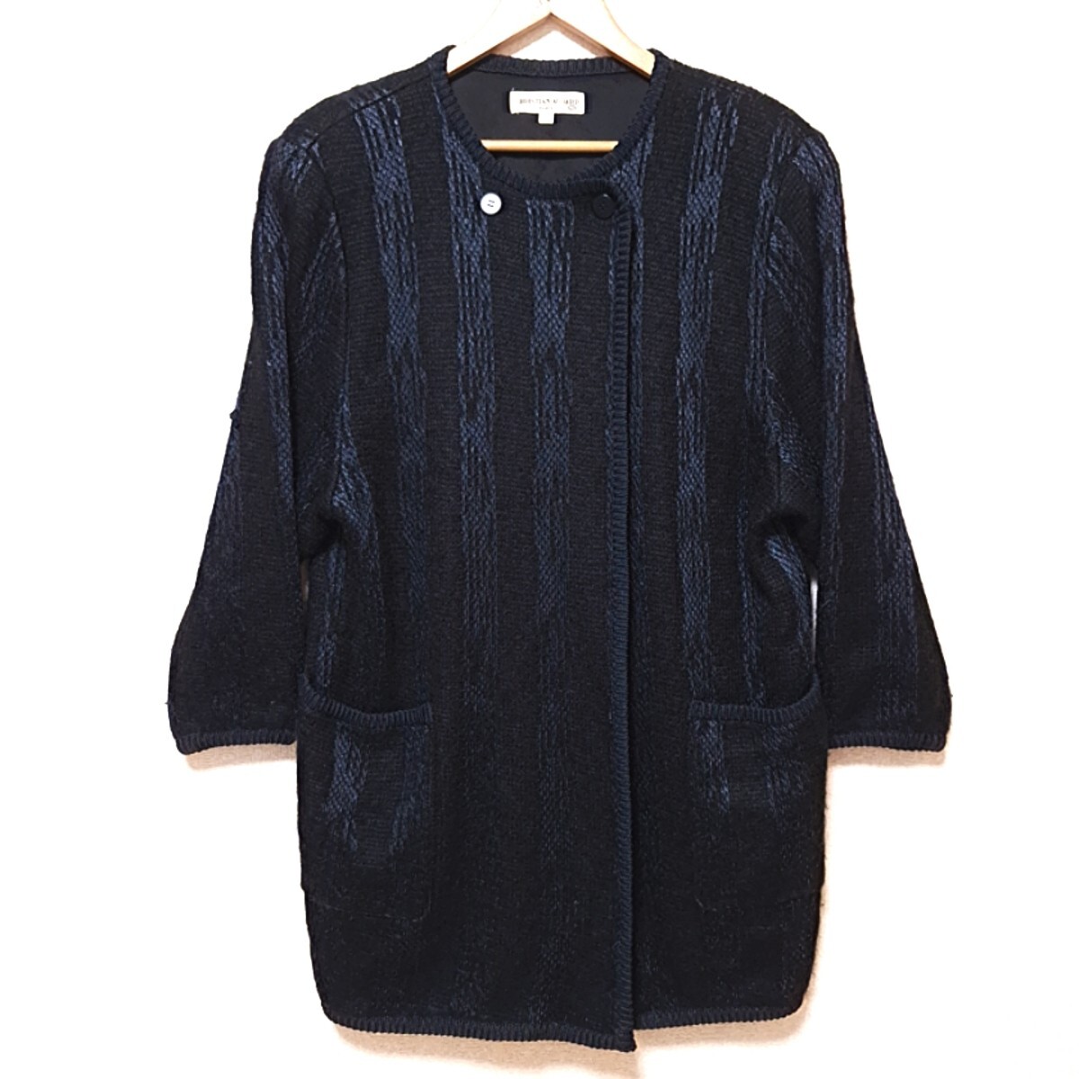 W954【CHRISTIAN AUJARD】クリスチャンオジャール ノーカラージャケット ナイロン混 肩パッド 大きめ ブラック レディース 9A3(M位)/ee拍卖